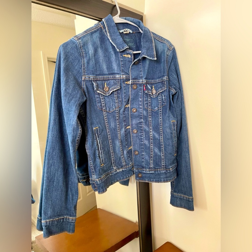 Levi’s Women’s Denim Jacket Medium